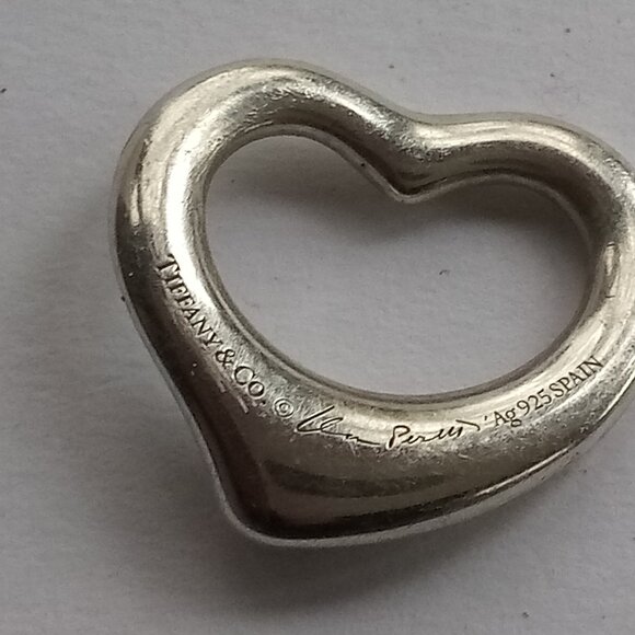 Tiffany & Co. Elsa Peretti Small Open Heart Sterling Silver Pendant - Picture 2 of 4